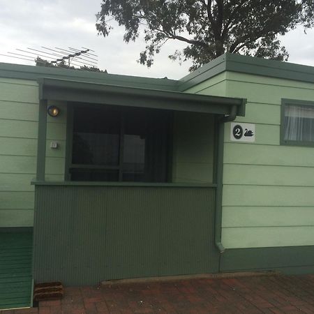 Lake Albert Caravan Park Hotell Meningie Exteriör bild