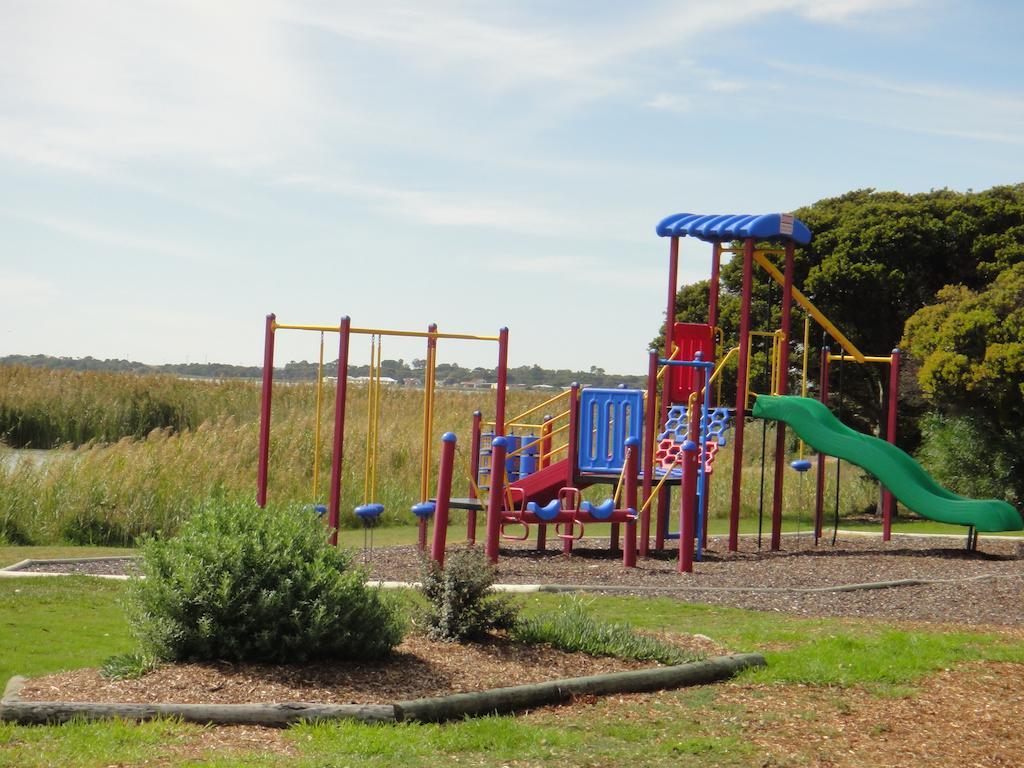 Lake Albert Caravan Park Hotell Meningie Exteriör bild