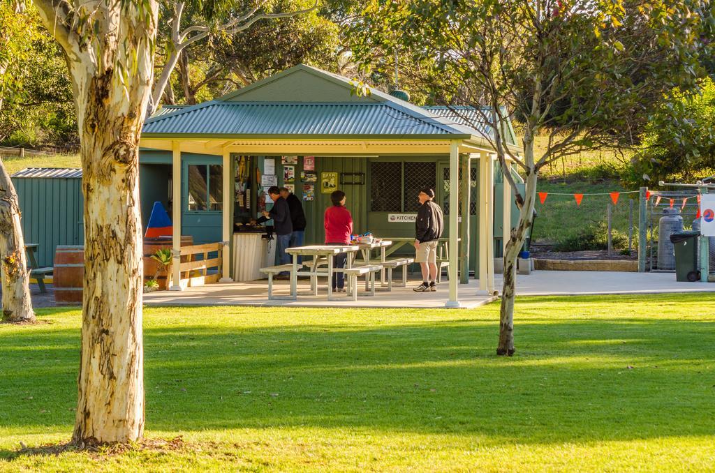 Lake Albert Caravan Park Hotell Meningie Exteriör bild