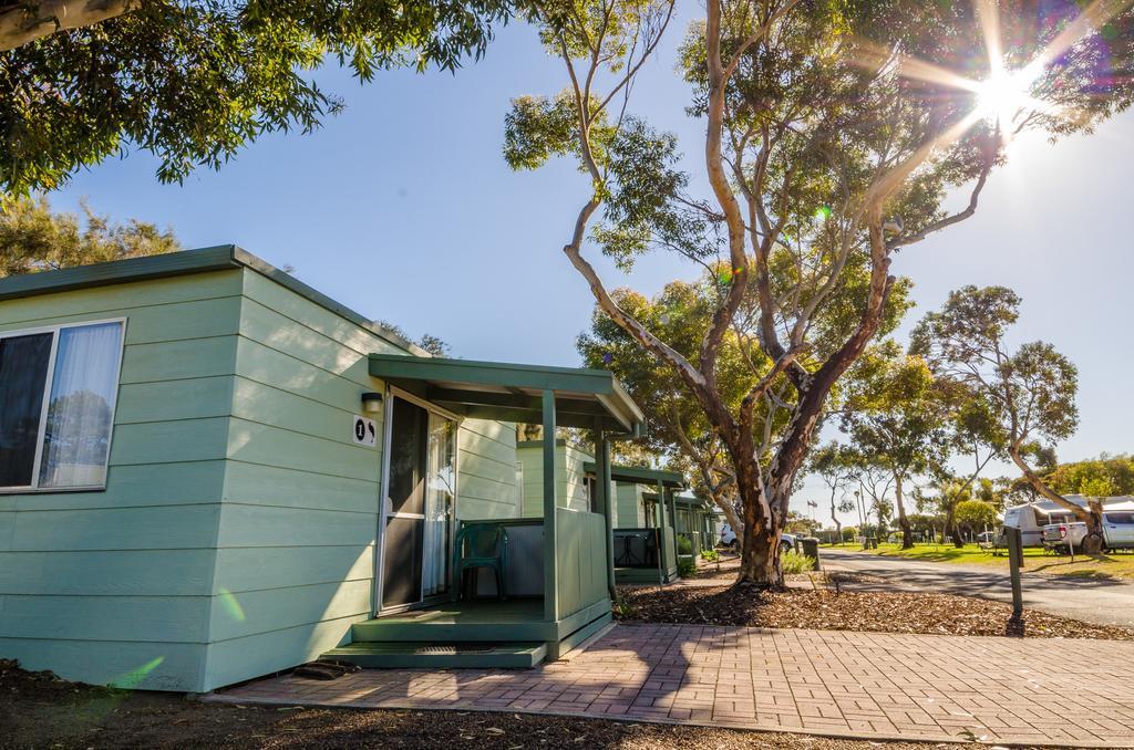 Lake Albert Caravan Park Hotell Meningie Exteriör bild
