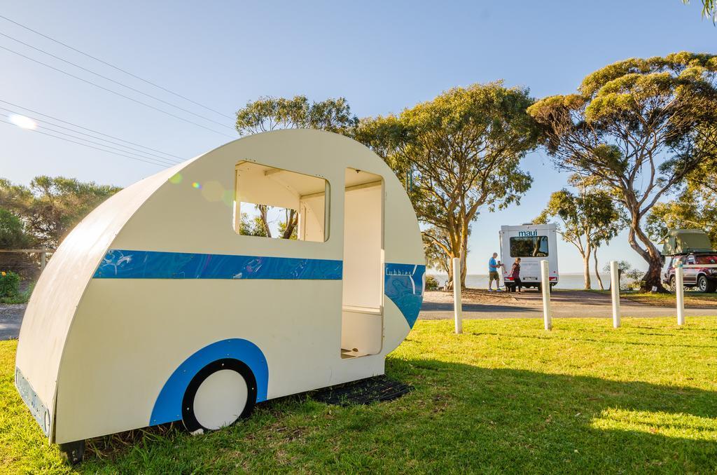 Lake Albert Caravan Park Hotell Meningie Exteriör bild
