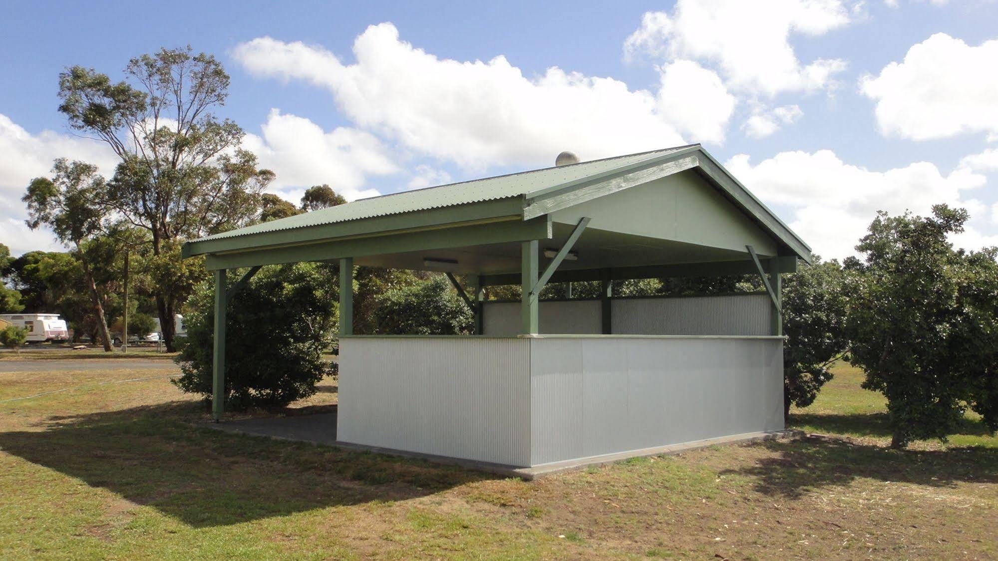 Lake Albert Caravan Park Hotell Meningie Exteriör bild