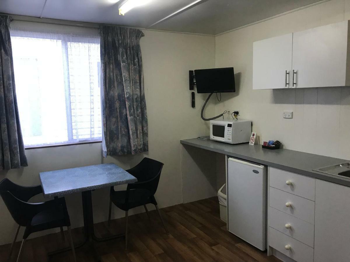 Lake Albert Caravan Park Hotell Meningie Exteriör bild